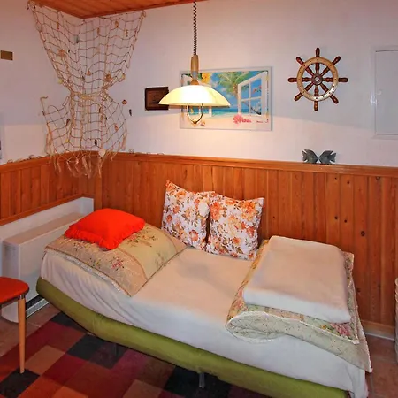 1 Bedroom Cozy In Mlschow Ot * Bannemin